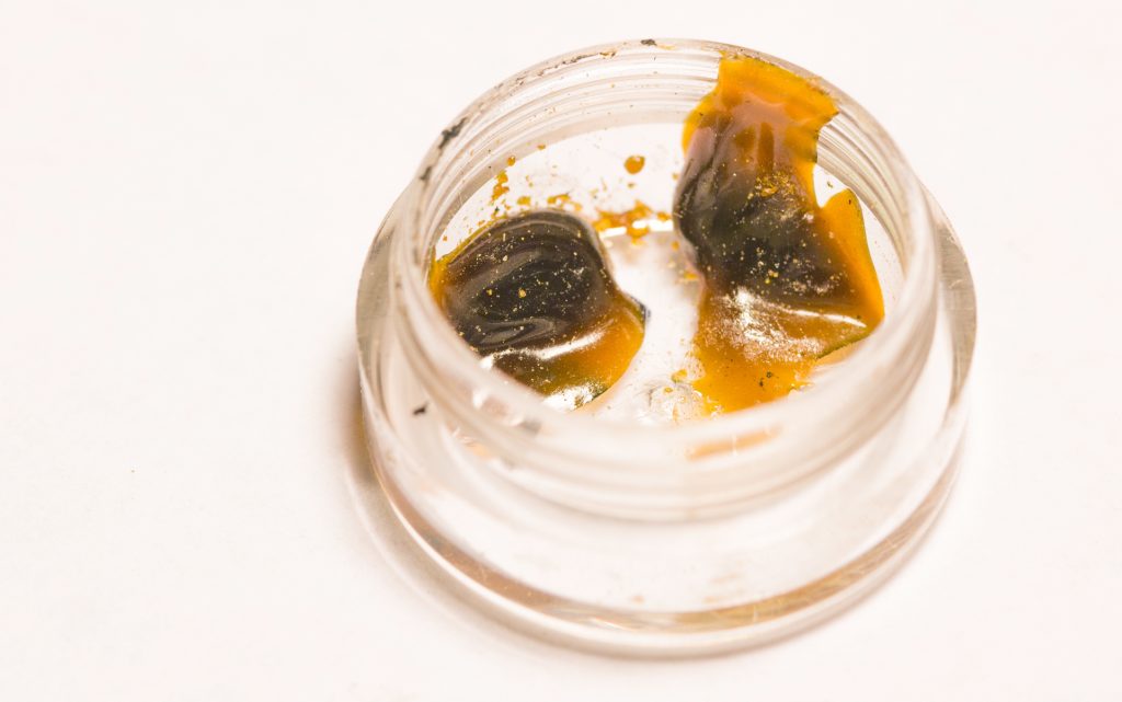 adding cannabis wax to joints can help them burn slower